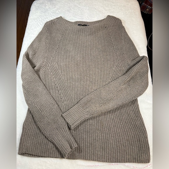 Pendleton Sweaters - Pendleton Women's Taupe Crewneck Sweater